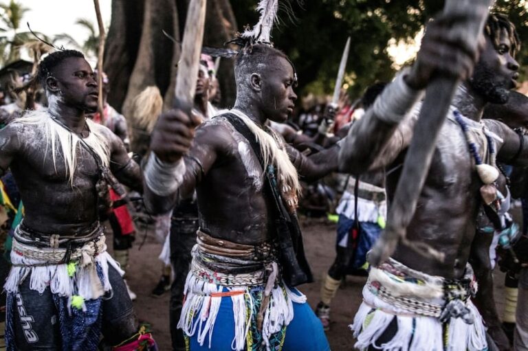 Au Sénégal, l’ancien ceremony masculin se heurte aux temps modernes