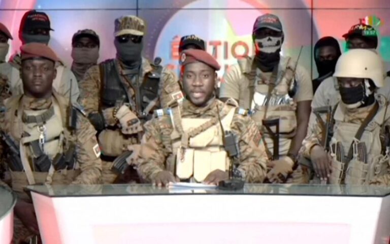 Coup d’État au Burkina Faso: l’armée évince Damiba