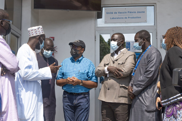 Sénégal : le président de la Banque africaine de développement visite l’Institut Pasteur de Dakar – Senegal