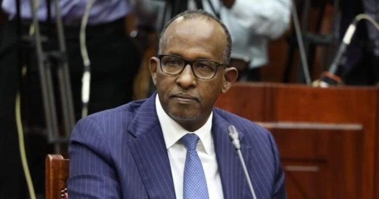 Aden Duale avoue avoir naïvement fait des lois qui nuisent aux establishments indépendantes