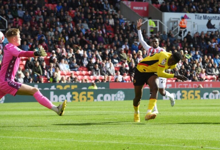 Ismaïla Sarr marque son 3e however de la saison en Championship (vidéo) !