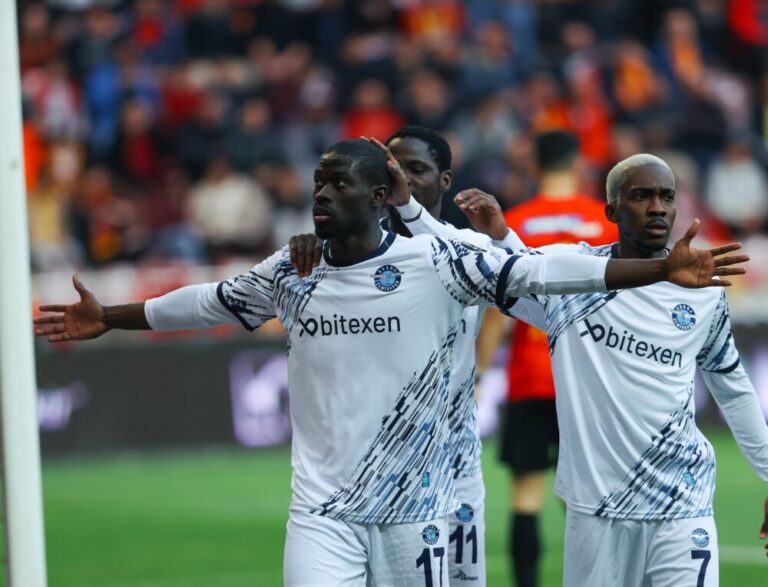 Le superbe however de Pape Alioune Ndiaye avec Adana Demirspor