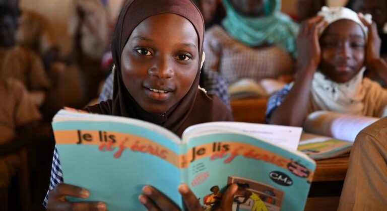 Les enfants en Afrique ont cinq fois moins de possibilities d’apprendre les bases : Nouveau rapport |